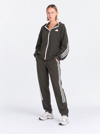 Sprint suit